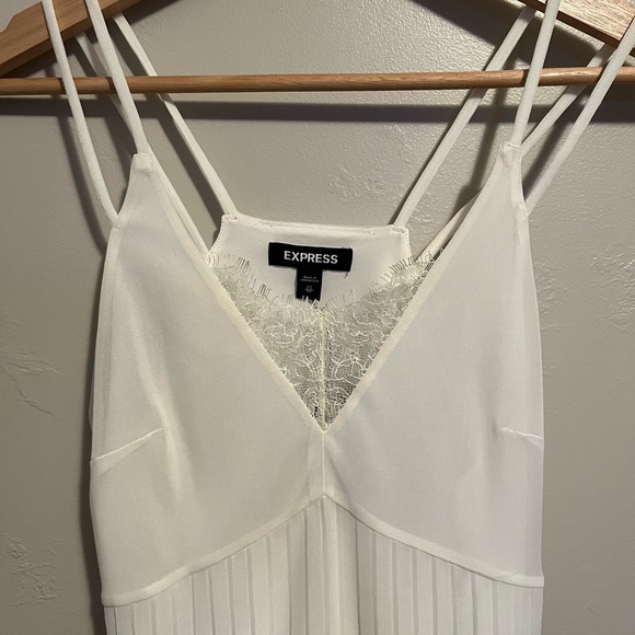 Express Strappy Pleated Lace Cami NWT - Picture 5 of 12